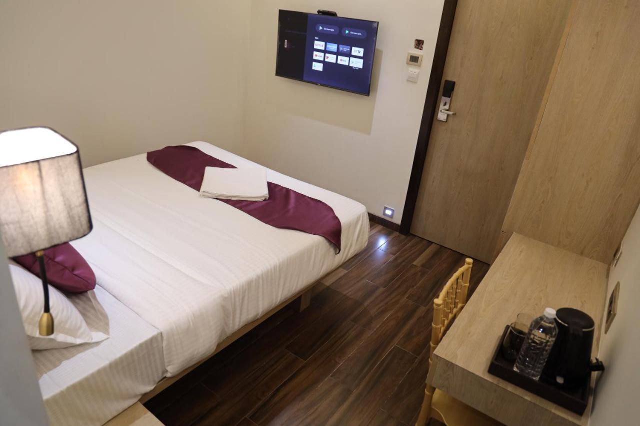 Vishal Hall Hotel Bombay Eksteriør billede
