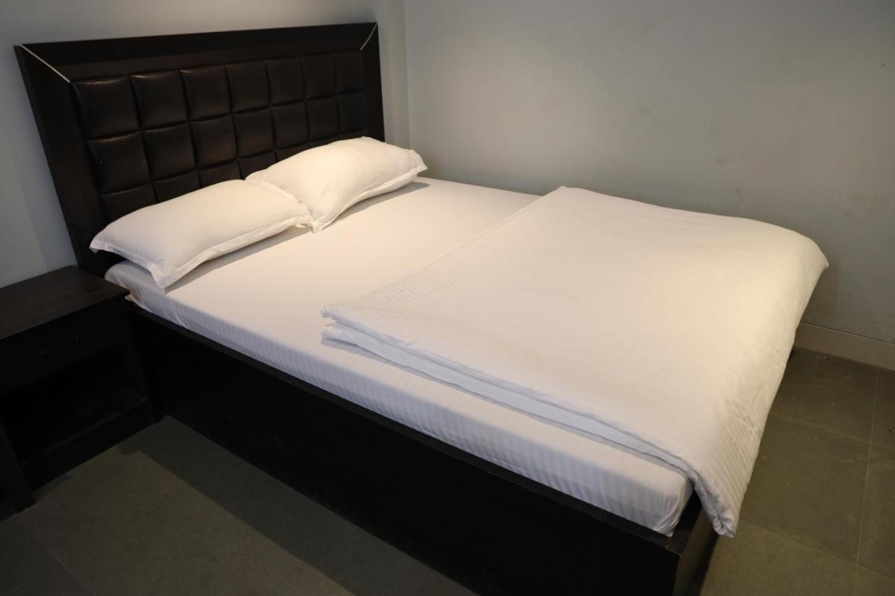 Vishal Hall Hotel Bombay Eksteriør billede
