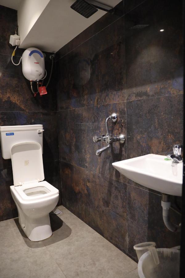 Vishal Hall Hotel Bombay Eksteriør billede